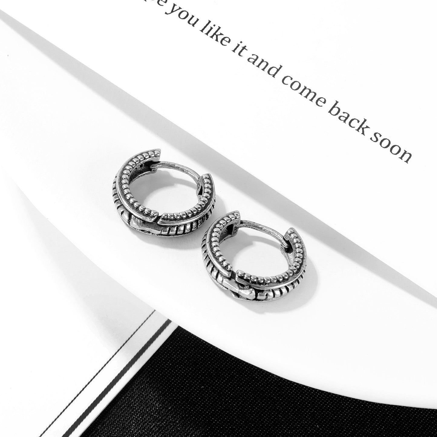 Cojoy Personalized hip-hop style stainless steel earrings fashionable and simple C-shaped retro color earrings for boy friend