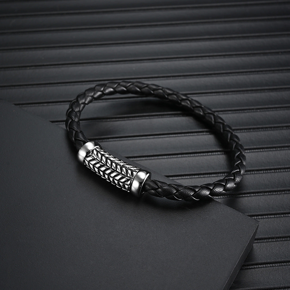 Hot selling new black leather bracelet vintage titanium steel, handmade man bracelet