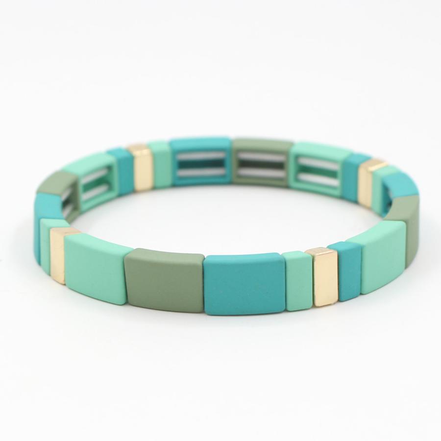 Autumn and Winter Cool Enamel Lacquer Bracelet with Green Geometric Shaped bead