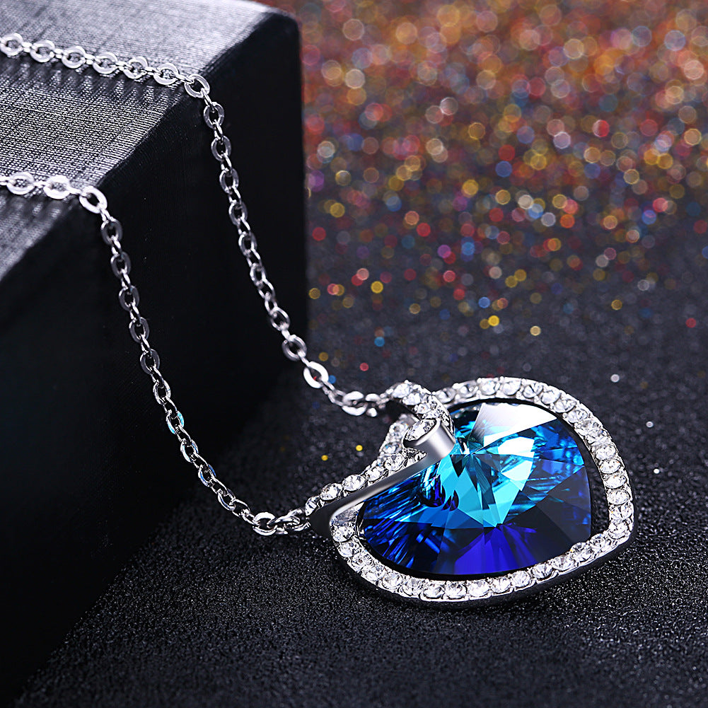 Creative Austrian crystal s925 silver necklace with a high-end and fashionable heart shaped elegant silver collarbone chain pendant